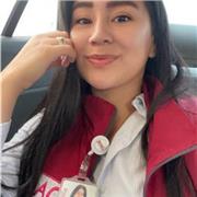 Una mujer que acepta los retos y le gusta salir adelante, compartir mis conocimientos e ingeniar diferentes estrategias para hacerme entender de los demás